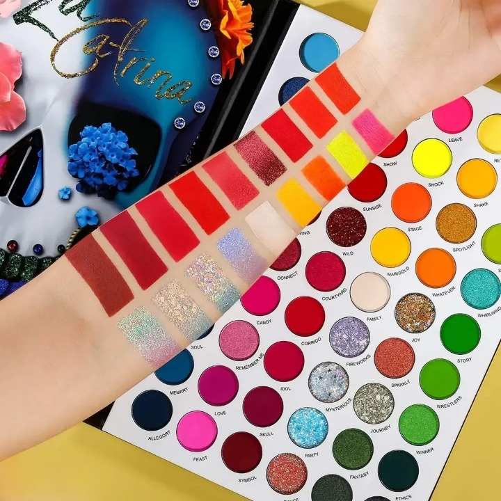Delanci La Catrina 54 Colors EyeShadow Palette